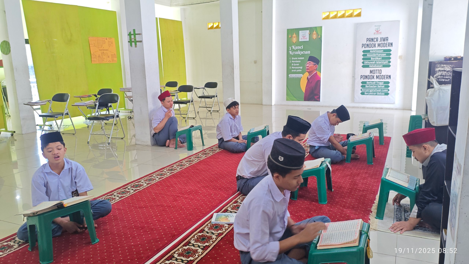 Pembiasaan Berdoa Sebelum Belajar dan Menghafal Al-Qur’an di Pesantren Al Hilal