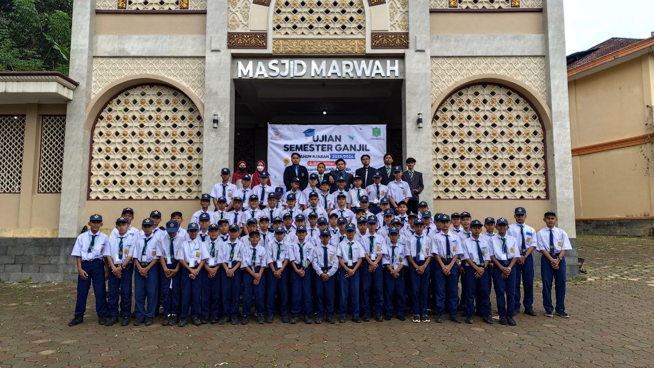 Pesantren al Hilal - Yatim, Tahfidz, Gratis