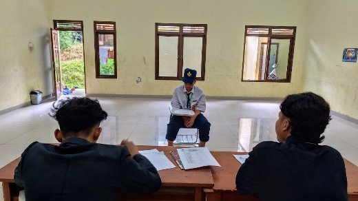 A person sitting on a chair

AI-generated content may be incorrect.