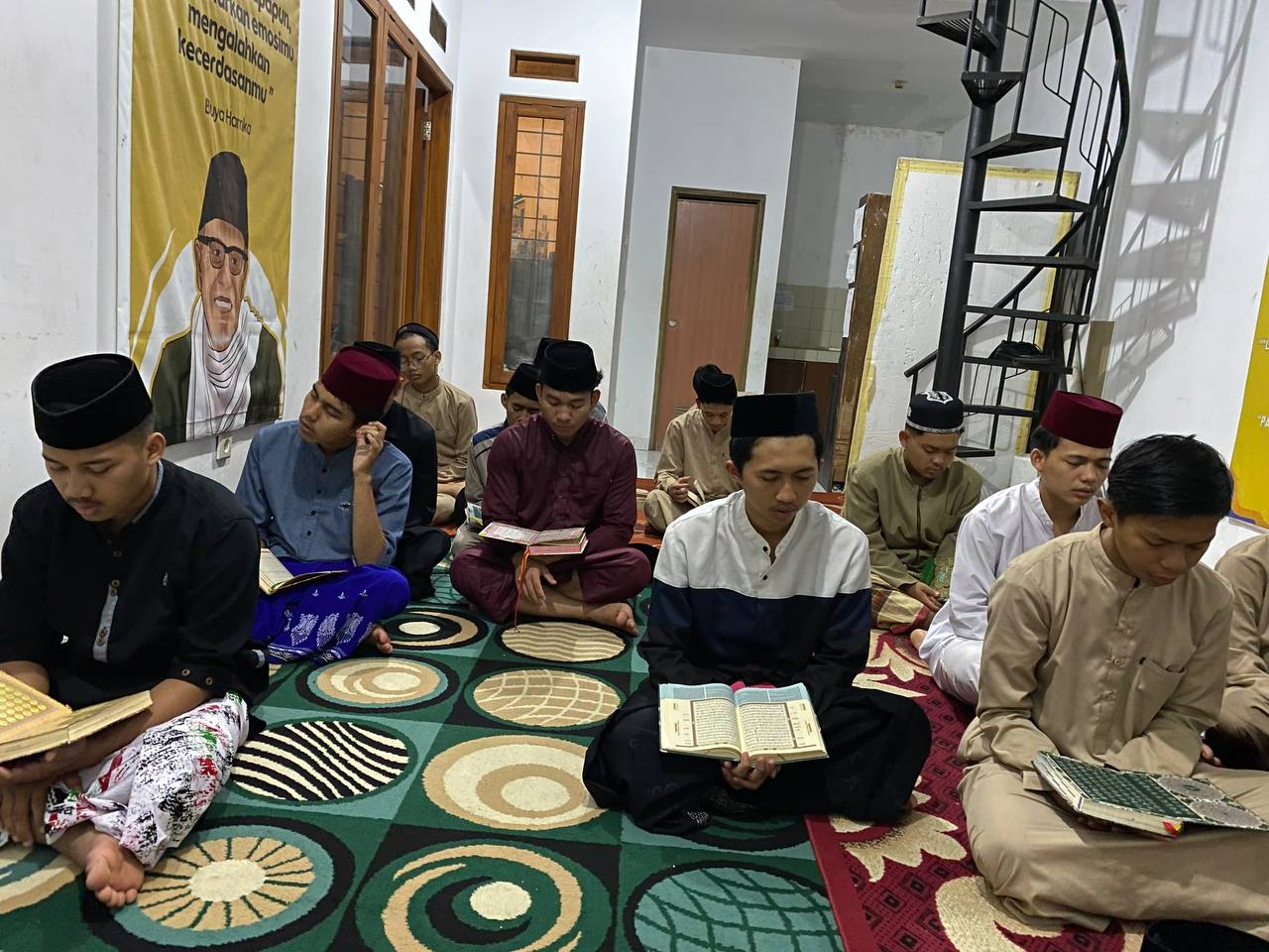 Pesantren al Hilal - Yatim, Tahfidz, Gratis