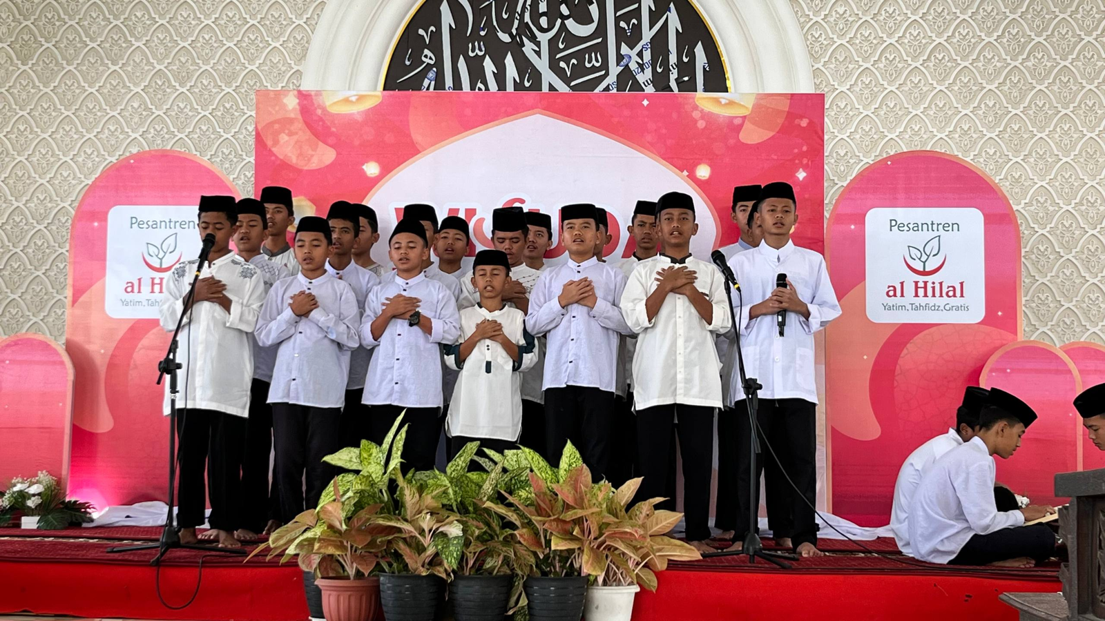Pesantren al Hilal - Yatim, Tahfidz, Gratis