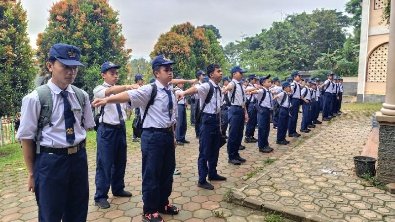 Apel Pagi Mengawali Pekan Kegiatan Belajar Santri di Pondok Pesantren Al Hilal