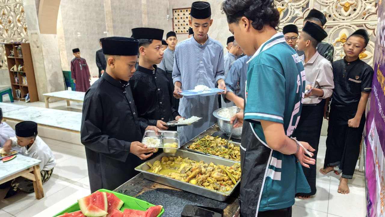 Hari Pertama Ramadhan Penuh Semangat di Pesantren Al Hilal 1 Cililin