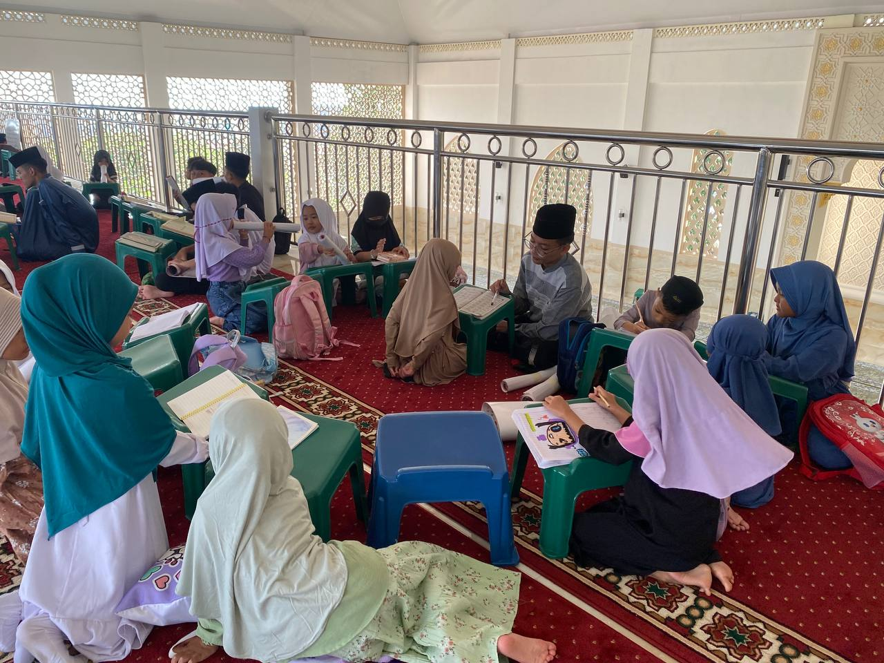 Ngabuburit Sambil Belajar, Pesantren Ramadhan Al Hilal Hadirkan Suasana Santai dan Penuh Ilmu