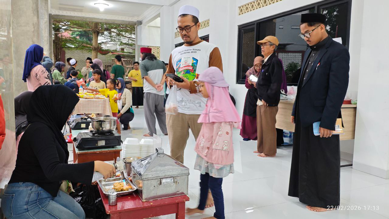 Semarak Pasar Ramadhan Hari Kedua di Masjid Pesantren Al Hilal Cibiru
