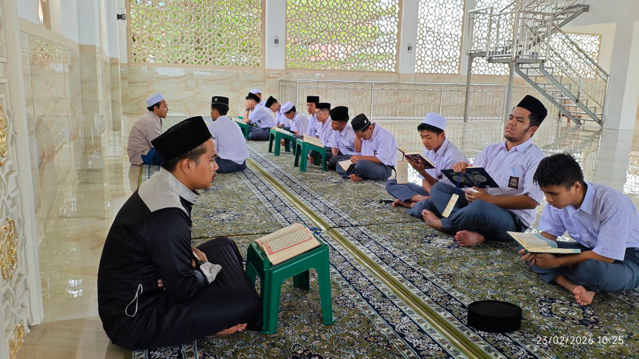 Semangat Belajar Santri di Pesantren Al Hilal, Menjadi Generasi yang Agamis dan Berprestasi