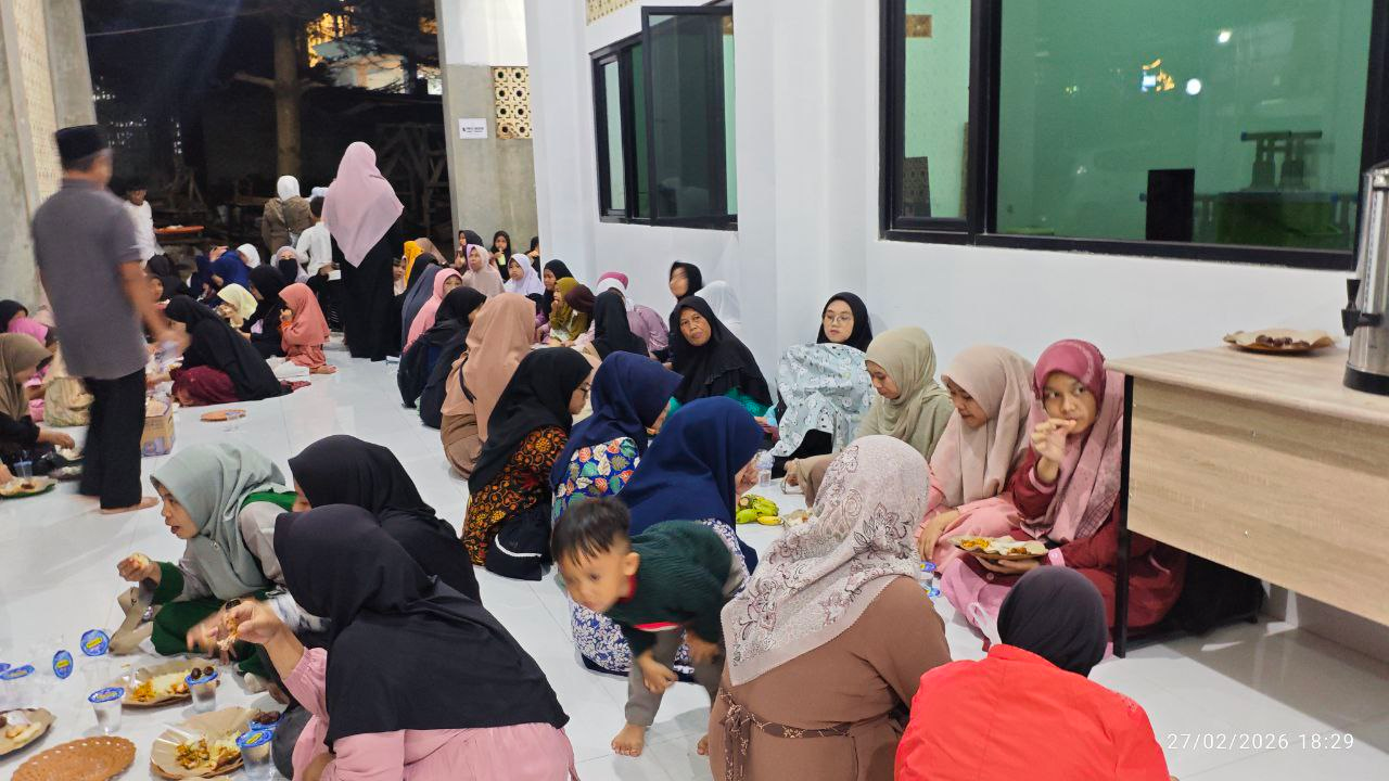 1000 Paket Buka Puasa Akbar di Pesantren Al Hilal 2 Cibiru, Mengisi Ramadhan Penuh Berkah dan Kebersamaan