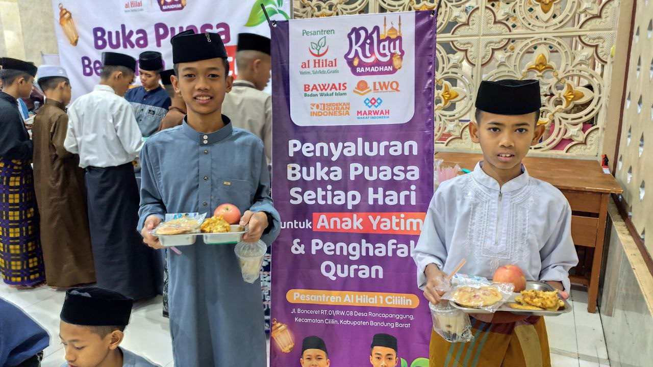 Berlangsung Khusyuk, Buka Puasa Hari ke-10 dan Tarawih Berjamaah di Pesantren Al Hilal 1 Cililin Berjalan Lancar