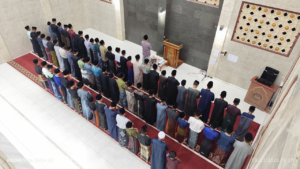 Gerhana Bulan Total, Santri Al Hilal Tunaikan Shalat Gerhana dengan Khidmat