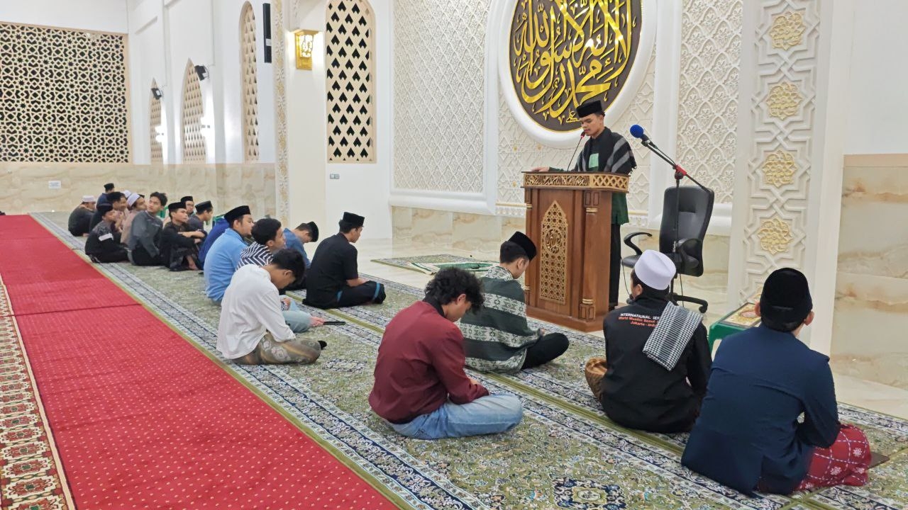 Menguatkan Ibadah di Penghujung Ramadhan, Qiyamul Lail dan Sahur Bersama di Masjid Pesantren Al Hilal Cibiru