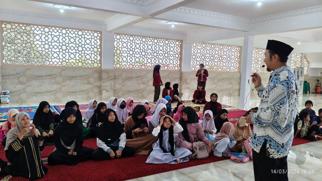 Silaturahmi Mahasiswa Universitas Muhammadiyah Bandung ke Masjid Pesantren Al Hilal 2 Cibiru