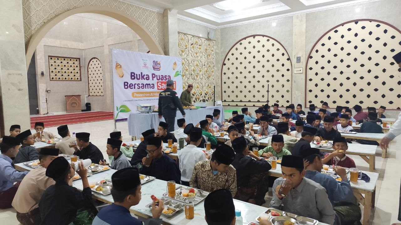 Pesantren al Hilal - Yatim, Tahfidz, Gratis