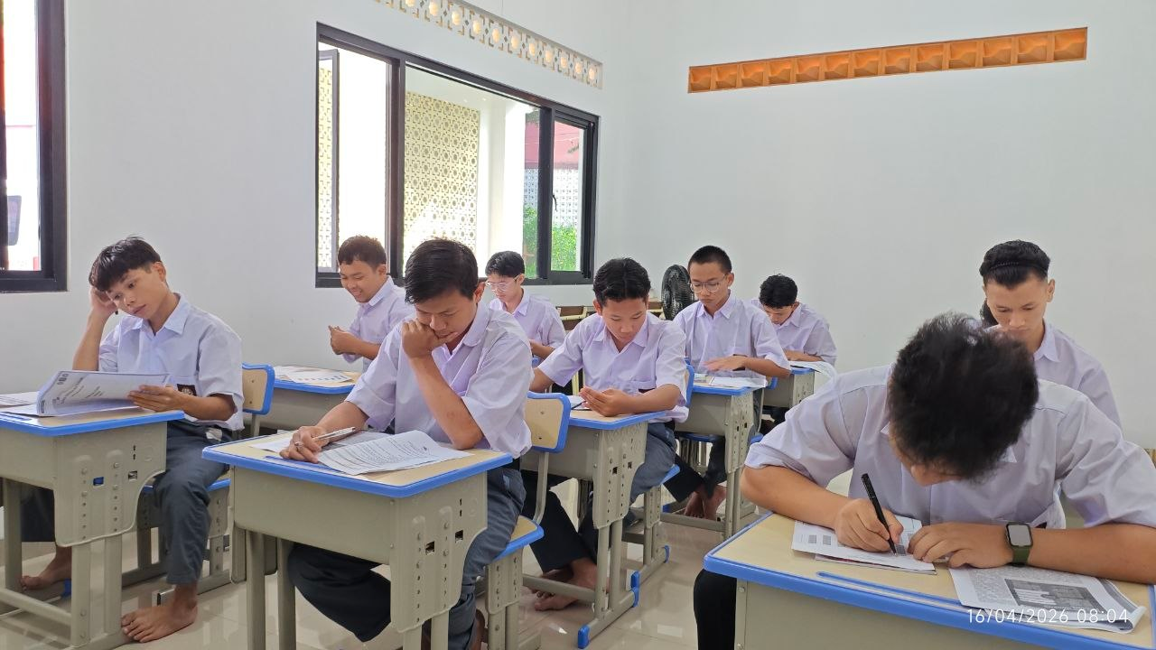 Fokus Pada Tauhid dan Ekonomi, Kegiatan Pembelajaran Santri Pesantren Al Hilal Cibiru Berjalan Lancar dan Penuh Semangat