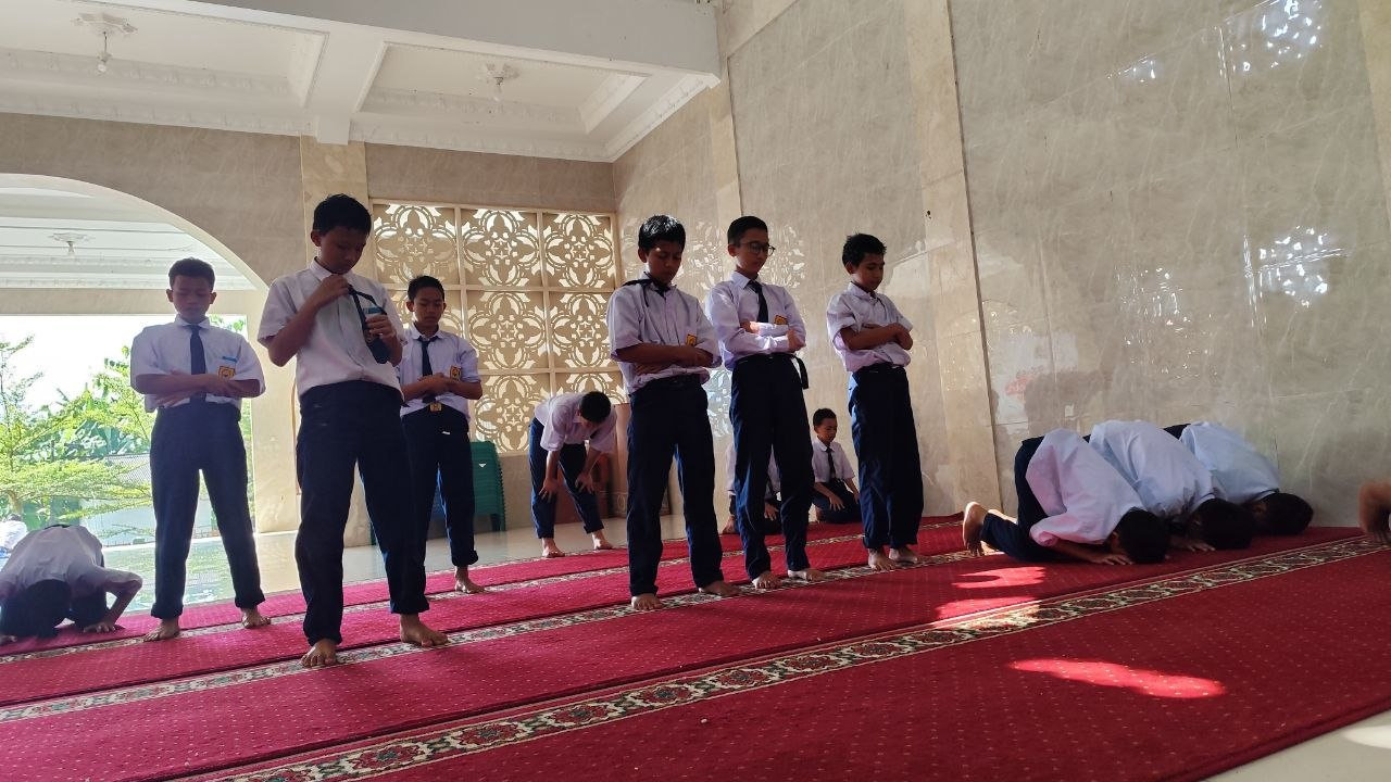 Membiasakan Shalat Dhuha di Saat Jam Istirahat, Ikhtiar Menanamkan Ibadah Sejak Dini