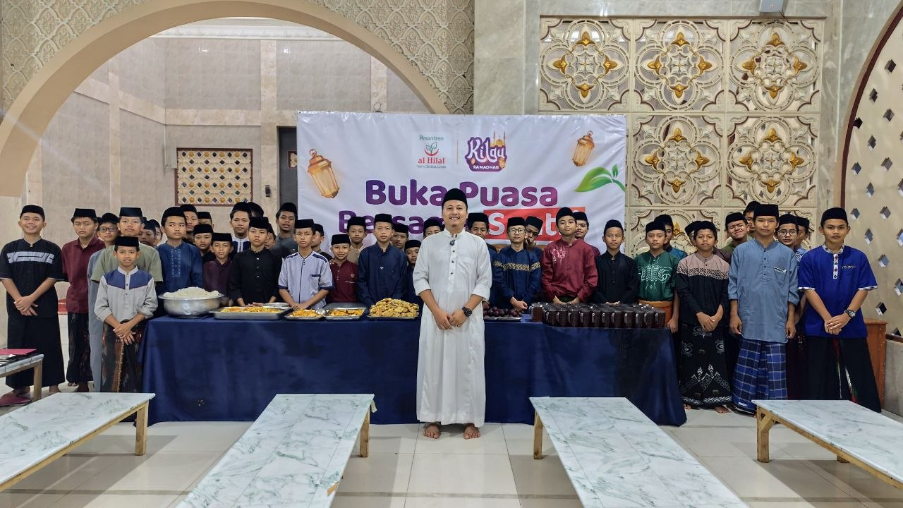 Buka Puasa Sunnah Senin di Pesantren Al Hilal 1 Cililin, Tanamkan Kebiasaan Puasa Sunnah Sejak Dini