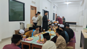 Buka Puasa Sunnah Kamis dan Yasinan di Masjid Pesantren Al Hilal 2 Cibiru