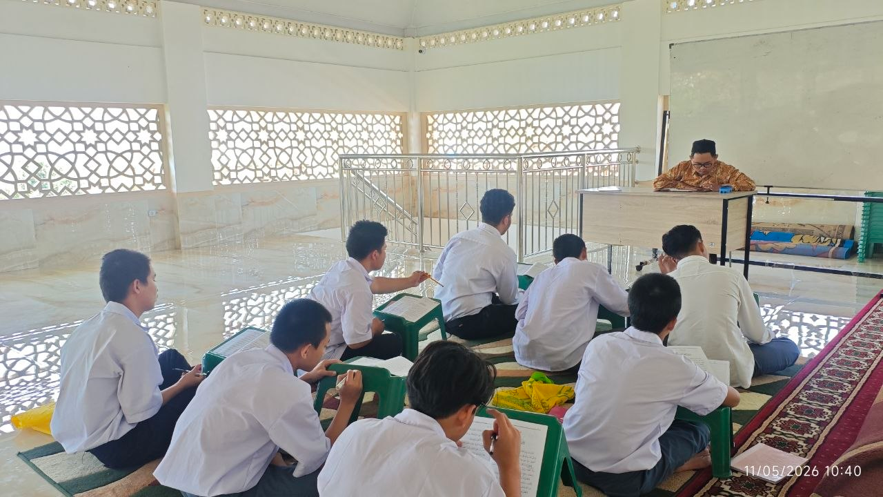 Pesantren al Hilal - Yatim, Tahfidz, Gratis