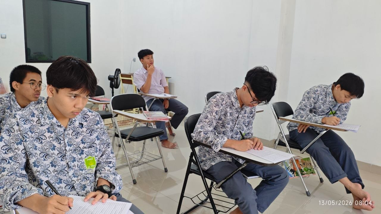 Tepat Dan Terarah, Keseharian Santri Pesantren Al Hilal 2 Cibiru Dalam Menjalani KBM Sehari-Hari