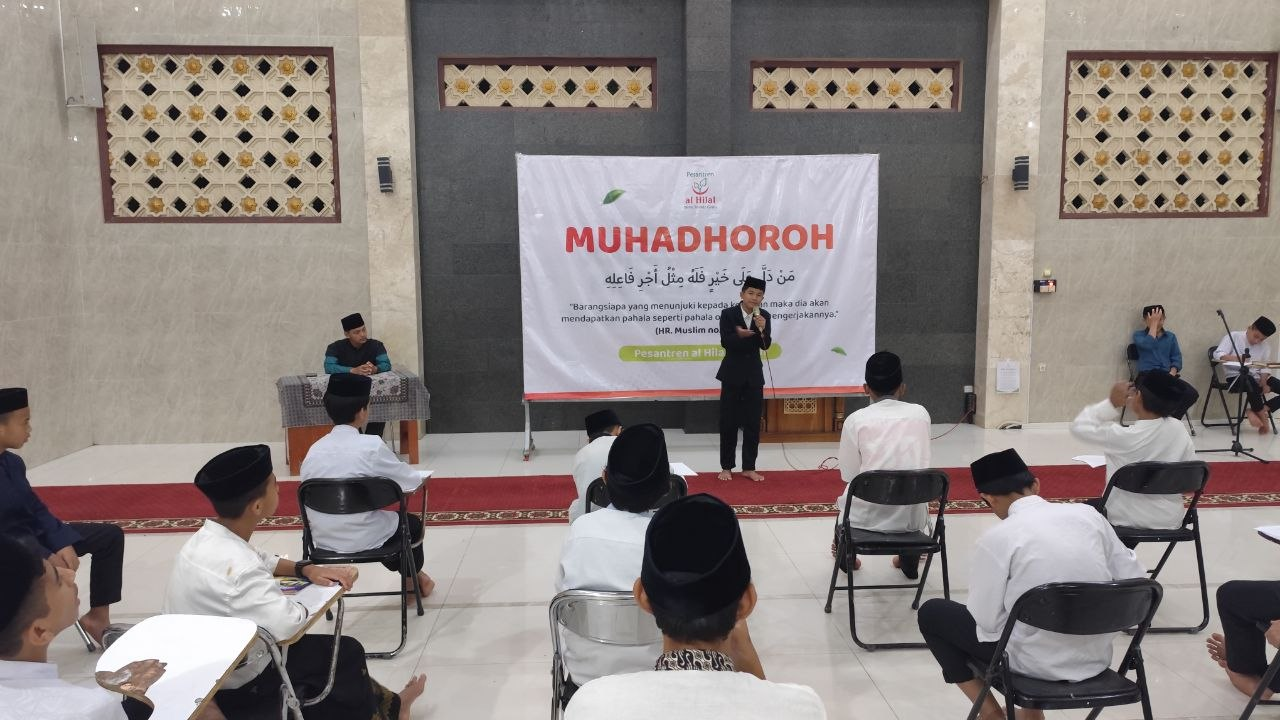 Muhadharah di Pesantren Al Hilal Terus Berjalan, Melatih Mental dan Kepercayaan Diri Santri