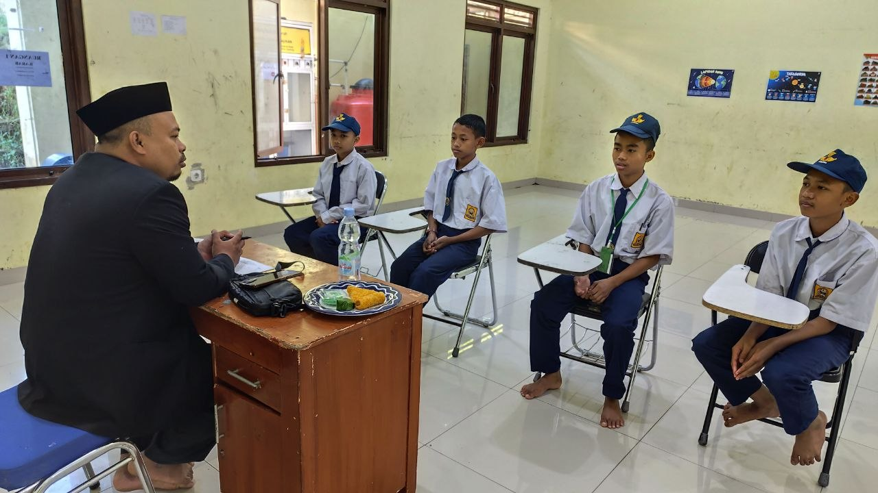 Pesantren al Hilal - Yatim, Tahfidz, Gratis