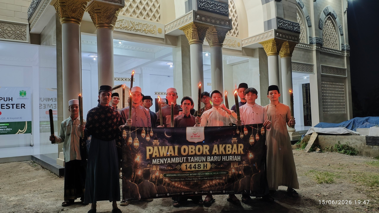 Semarak Pawai Obor Santri, Sambut Tahun Baru Islam 1448 Hijriah di Pesantren Al Hilal 2 Cibiru