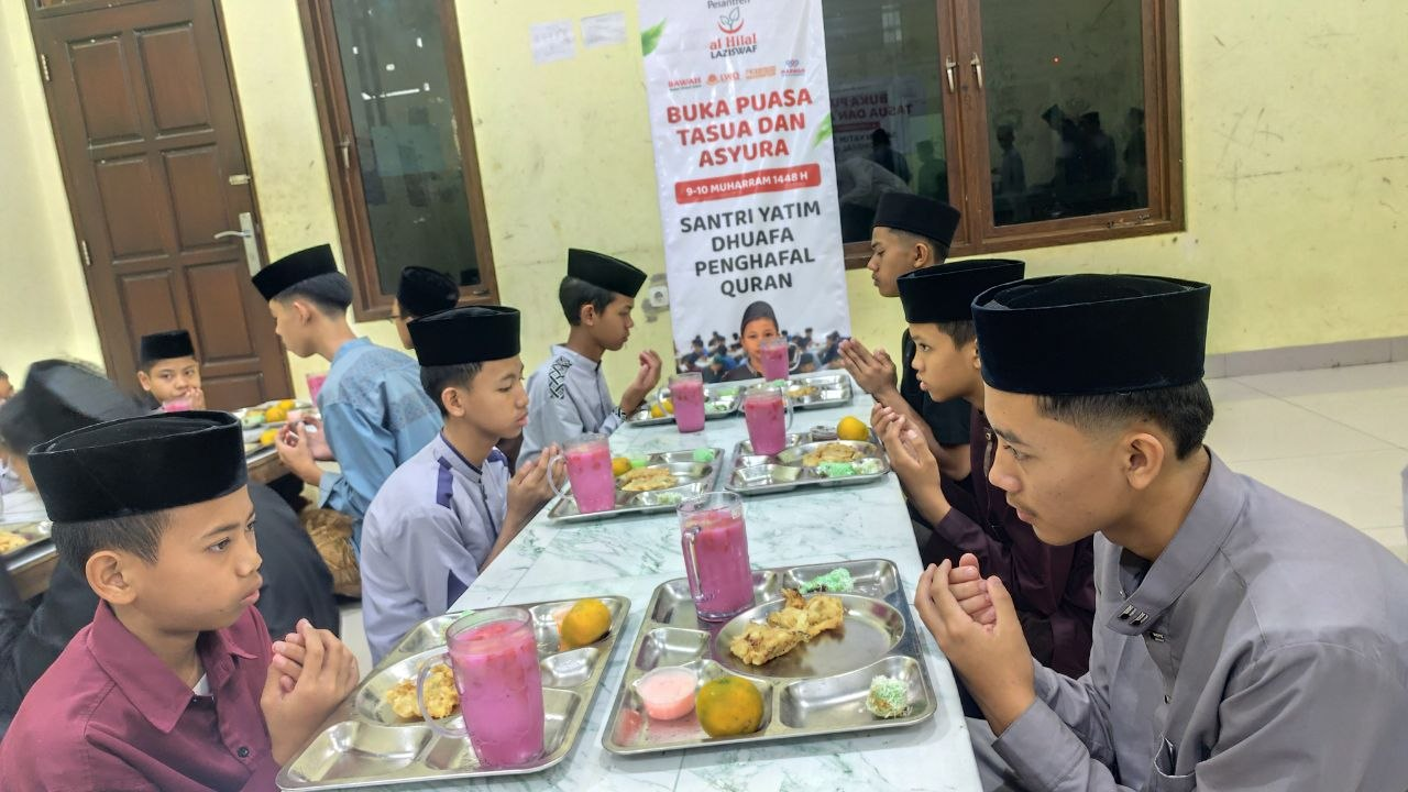 Penuh Keberkahan, Santri Pesantren Al Hilal 1 Cililin Laksanakan Buka Puasa Sunnah Tasu'a