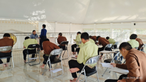 Semangat Santri Menjalani Ujian Teori dan Praktik Meski Sedang Berpuasa