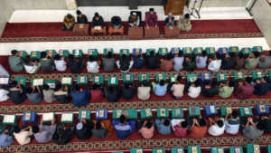 Malam Penuh Keberkahan, Santri Pesantren Al Hilal 1 Cililin dan Al Hilal 2 Cibiru Isi Malam Jumโat dengan Tawasulan