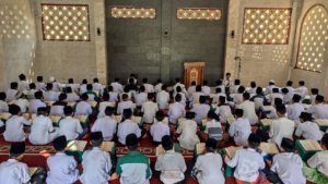 Santri Pesantren Al Hilal 1 Cililin Istiqamah Tilawah Surat Ar-Rahman dan Al-Waqi'ah, Menjaga Kedekatan dengan Al-Qur'an