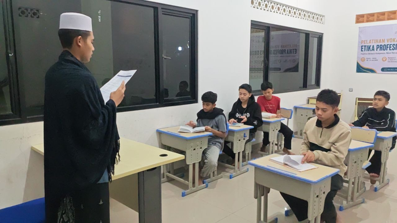 Pesantren al Hilal - Yatim, Tahfidz, Gratis