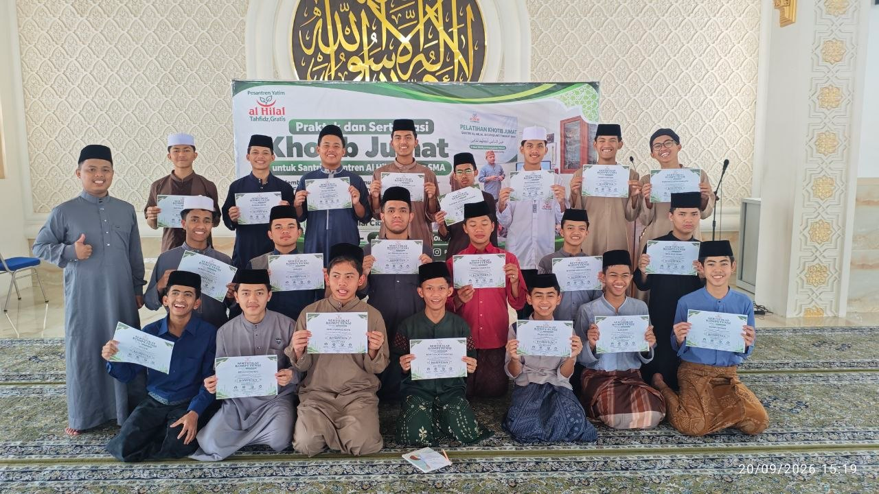 Latihan Khutbah Jumat, Bekal Kepemimpinan dan Public Speaking Santri Pesantren Al Hilal