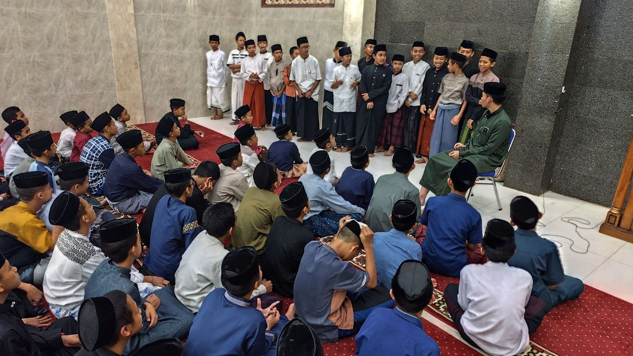 Pesantren al Hilal - Yatim, Tahfidz, Gratis