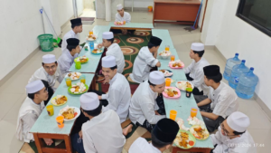 Hangatnya Kebersamaan Santri Al Hilal 1 Cililin dan Al Hilal 2 Cibiru Menjalani Ibadah Puasa Sunnah