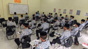 KBM di Pesantren Al Hilal 1 Cililin, Semangat Menimba Ilmu Agamis dan Akademis